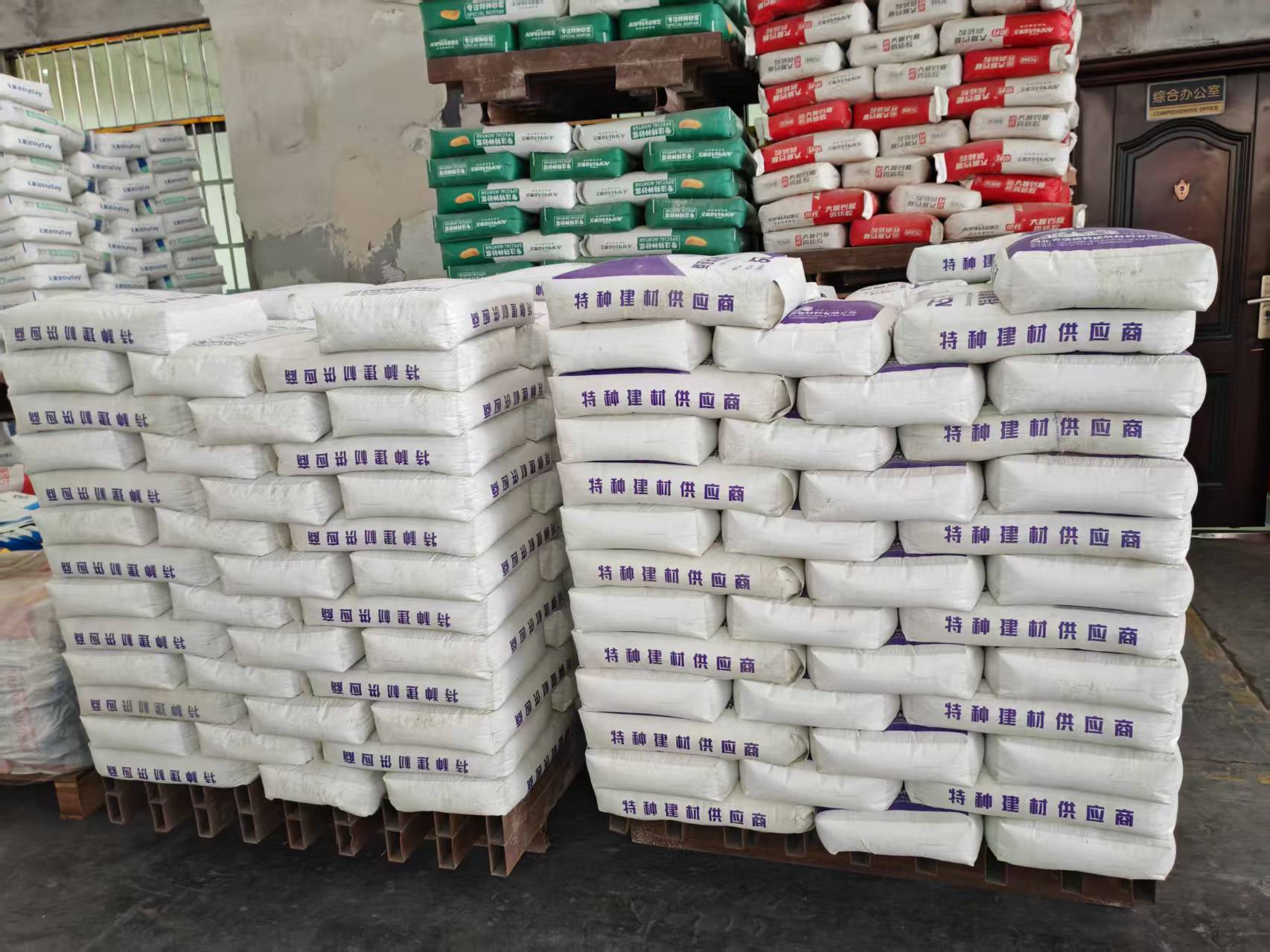 抚远拱顶带模注浆料